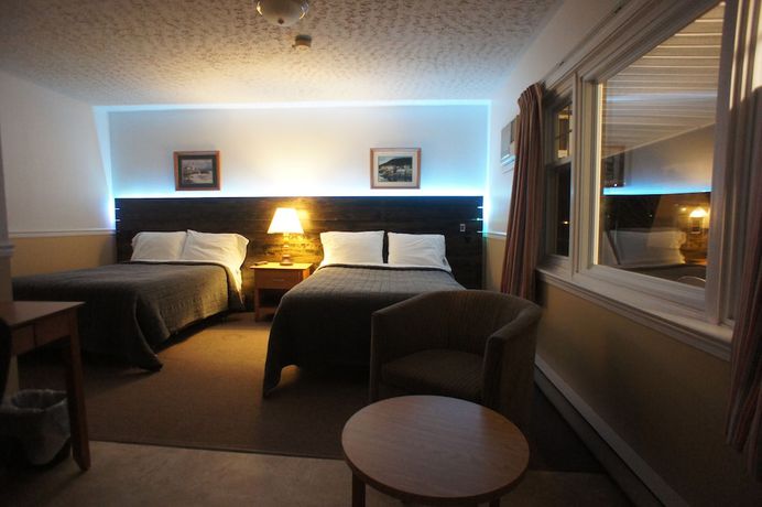 Imagen de la habitación del Hotel Silverwood Inn and Suites. Foto 13