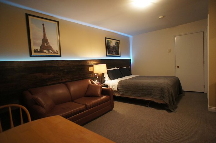 Imagen de la habitación del Hotel Silverwood Inn and Suites. Foto 16
