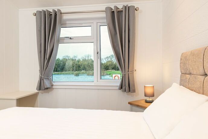 Imagen de la habitación del Hotel Silverwood Resort. Foto 17