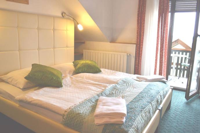 Imagen de la habitación del Hotel Silvester. Foto 15