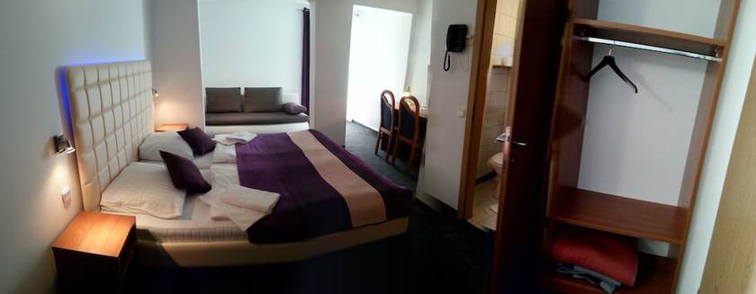 Imagen de la habitación del Hotel Silvester. Foto 18