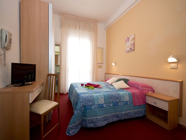 Imagen de la habitación del Hotel Silvie Rose. Foto 5