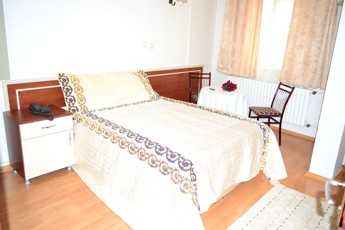 Imagen de la habitación del Hotel Silviya. Foto 5