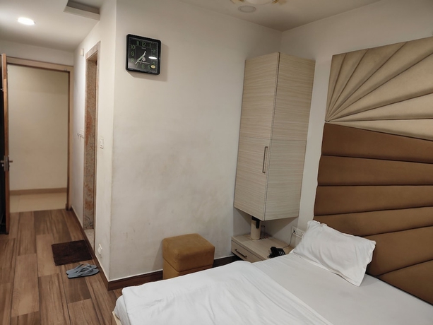 Imagen de la habitación del Hotel Silvora Inn - Bhopal. Foto 6