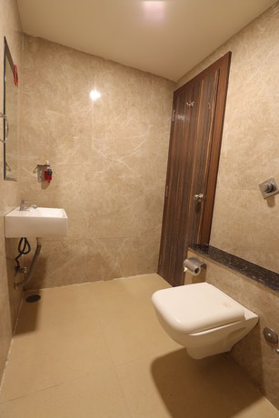 Imagen de la habitación del Hotel Silvotel. Foto 6
