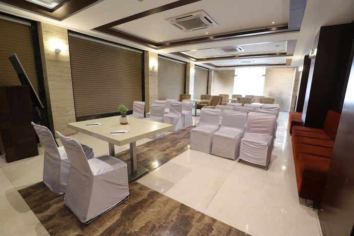 Imagen de los interiores del Hotel Silvotel. Foto 16