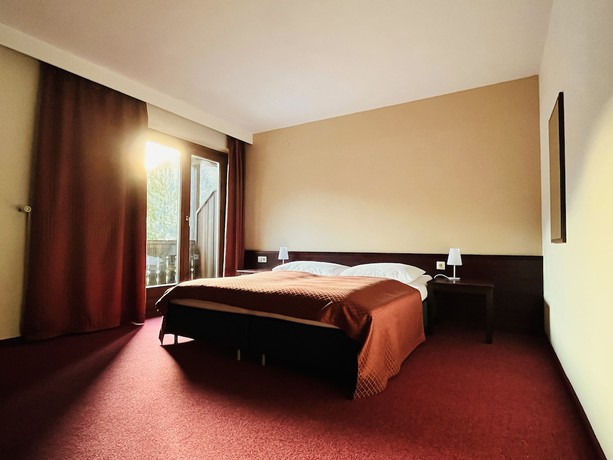 Imagen de la habitación del Hotel Simader. Foto 15