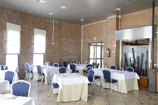 Imagen del bar/restaurante del Hotel Simba. Foto 2