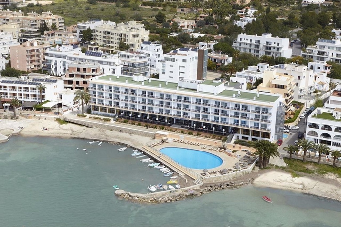 Imagen general del Hotel Simbad, Playa de Talamanca. Foto 5