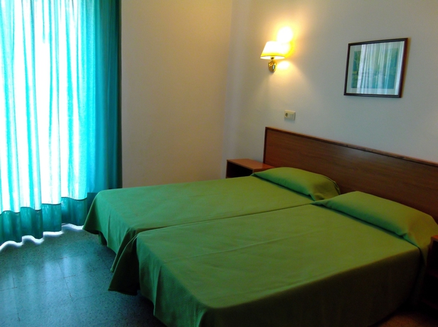 Imagen de la habitación del Hotel Simeón, Tossa de Mar. Foto 9