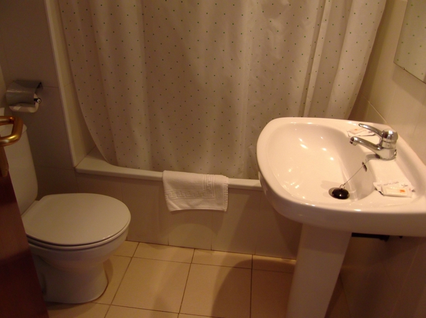 Imagen de la habitación del Hotel Simeón, Tossa de Mar. Foto 10