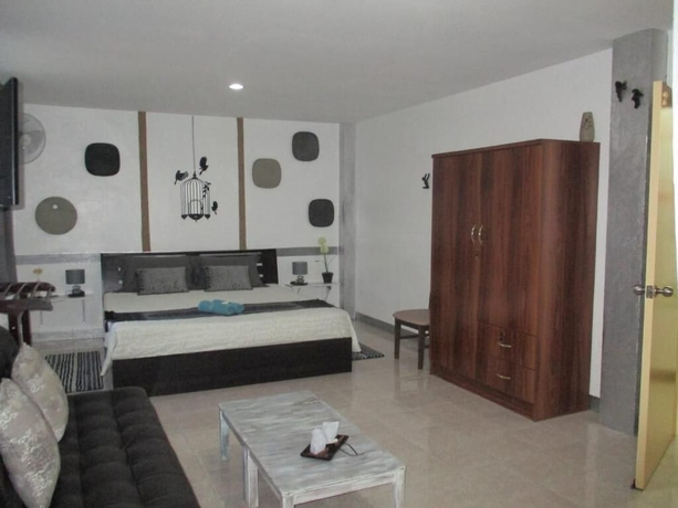 Imagen de la habitación del Hotel Similan. Foto 17