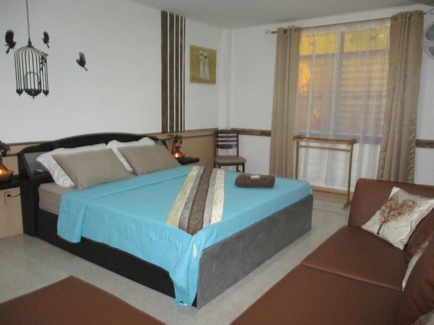 Imagen de la habitación del Hotel Similan. Foto 18