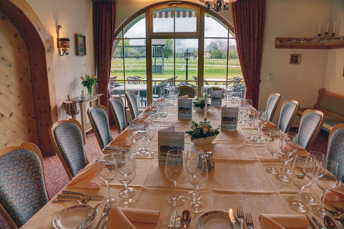 Imagen del bar/restaurante del Hotel Simmenhof. Foto 4