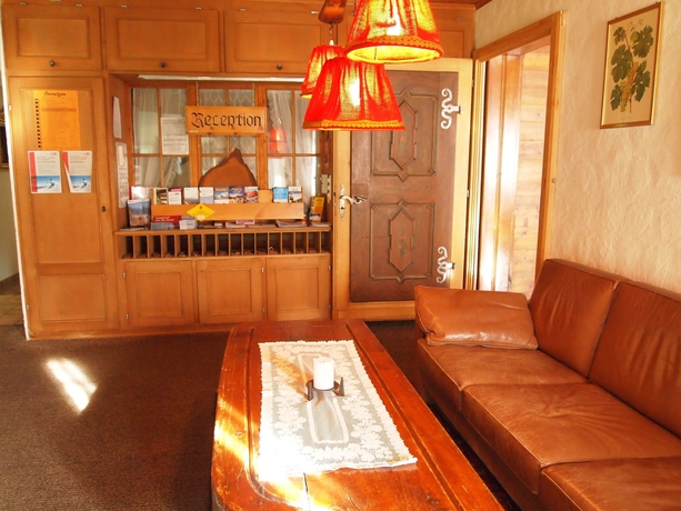 Imagen de los interiores del Hotel Simmental. Foto 19