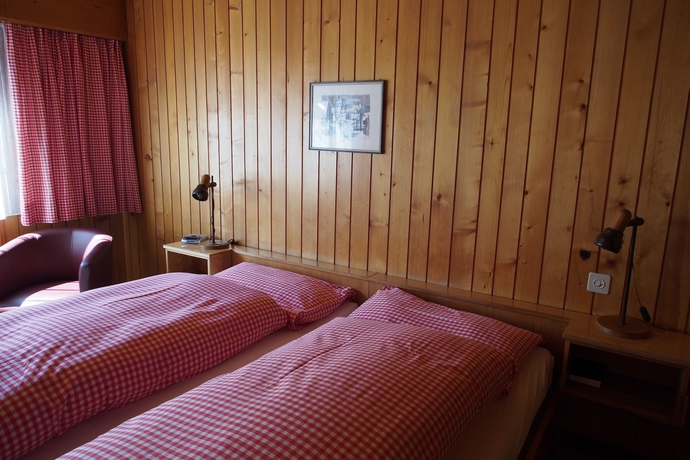 Imagen de la habitación del Hotel Simmental. Foto 8