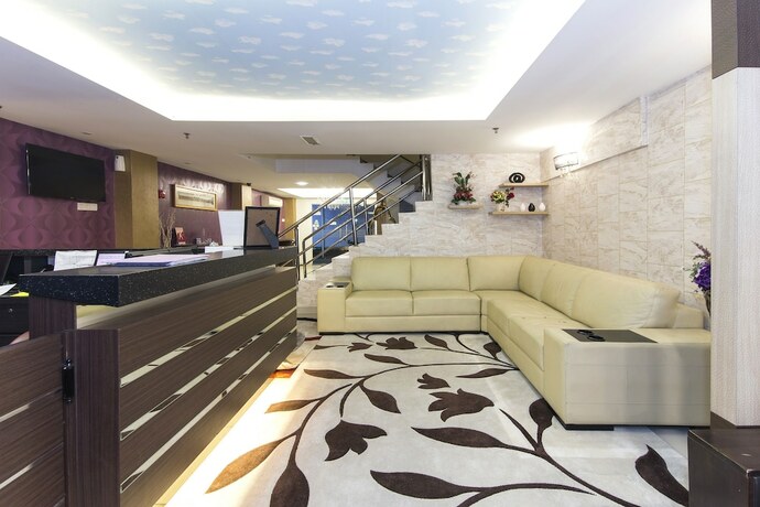 Imagen general del Hotel Simms Grand Inn. Foto 1