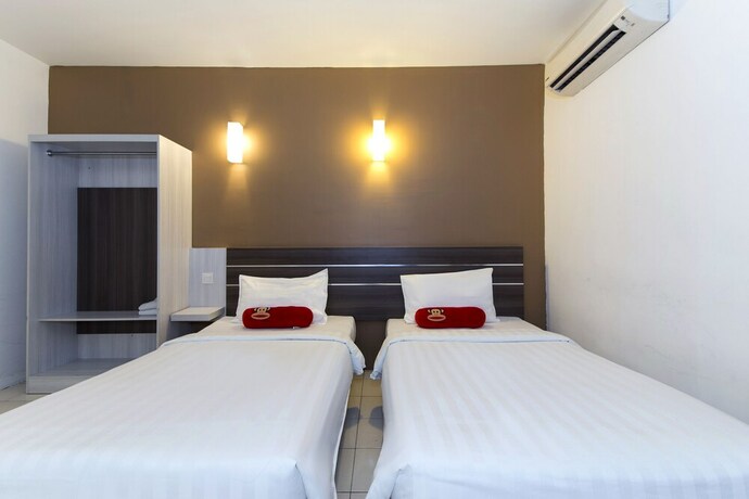 Imagen general del Hotel Simms Grand Inn. Foto 3
