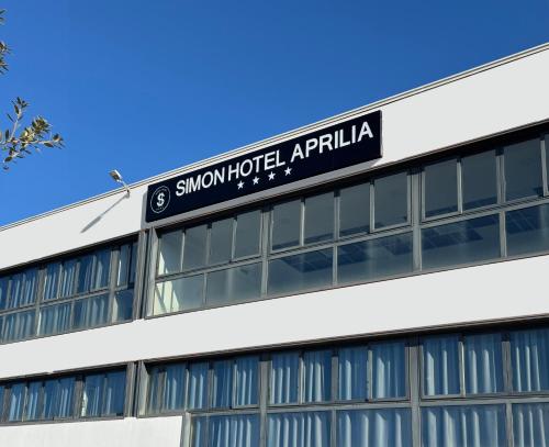 Imagen general del Hotel Simon Aprilia. Foto 2