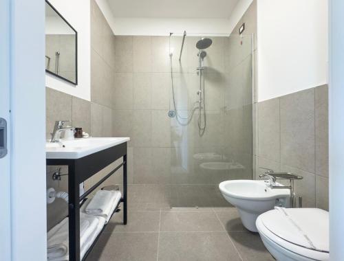 Imagen de la habitación del Hotel Simon Aprilia. Foto 19