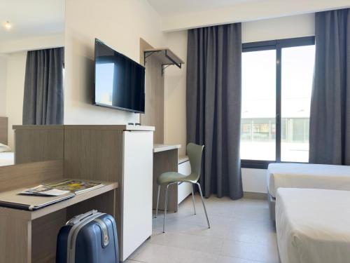 Imagen general del Hotel Simon Aprilia. Foto 17