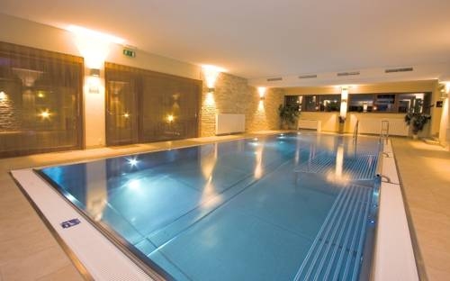 Imagen de la piscina del Hotel Simon - Das Vitalhotel. Foto 8