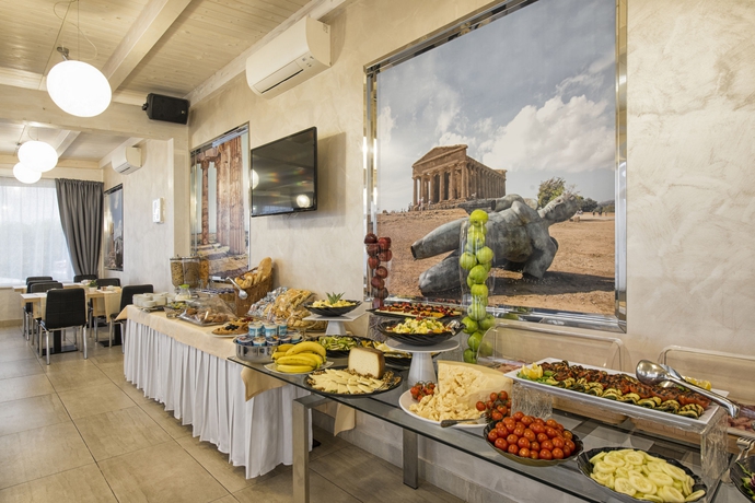 Imagen del bar/restaurante del Hotel Simon, Pomezia. Foto 7