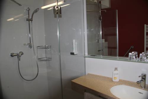 Imagen de la habitación del Hotel Simon - & Caf&eacute;. Foto 7