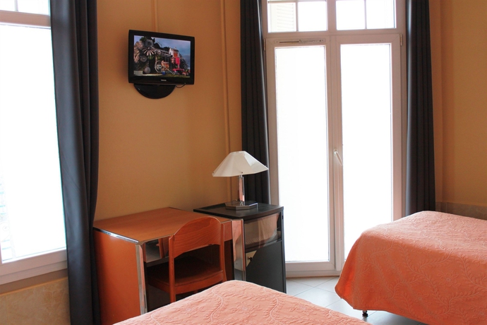 Imagen de la habitación del Hotel Simone Cannes Centre. Foto 7