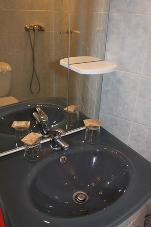 Imagen de la habitación del Hotel Simone Cannes Centre. Foto 9