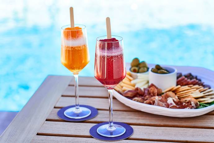 Imagen del bar/restaurante del Hotel Simone. Foto 7