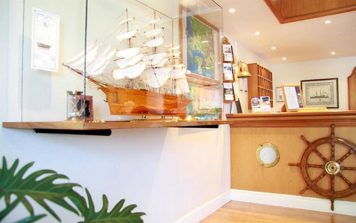 Imagen de los exteriores del Hotel Simon's Town Quayside. Foto 10