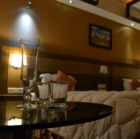 Imagen de la habitación del Hotel Simorgh. Foto 5