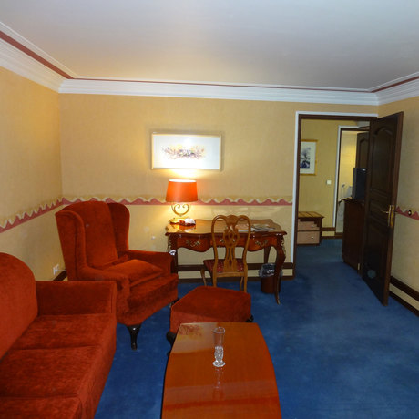 Imagen de la habitación del Hotel Simorgh. Foto 11
