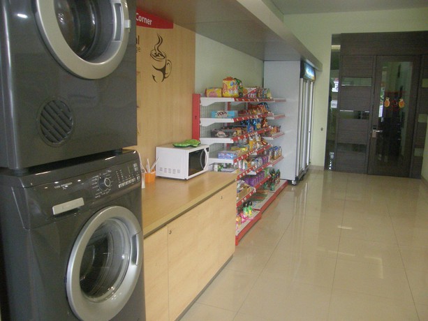 Imagen de los interiores del Hotel Simple Inn Solo. Foto 12