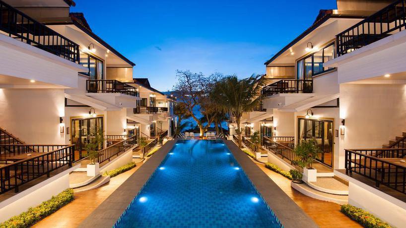 Imagen de la piscina del Hotel Simple Life Cliff View Resort. Foto 18