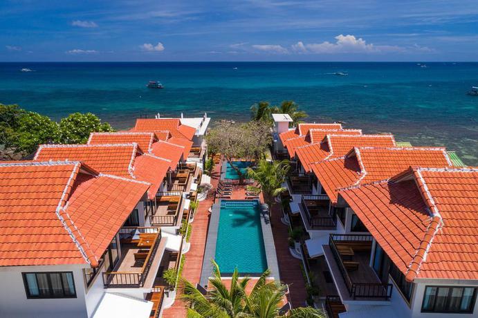 Imagen de la piscina del Hotel Simple Life Cliff View Resort. Foto 19