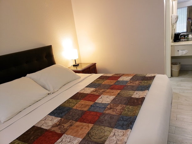 Imagen de la habitación del Hotel Simple Rewards Inn, Hilton Head Island. Foto 18