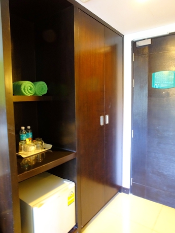 Imagen de la habitación del Hotel Simplitel. Foto 6