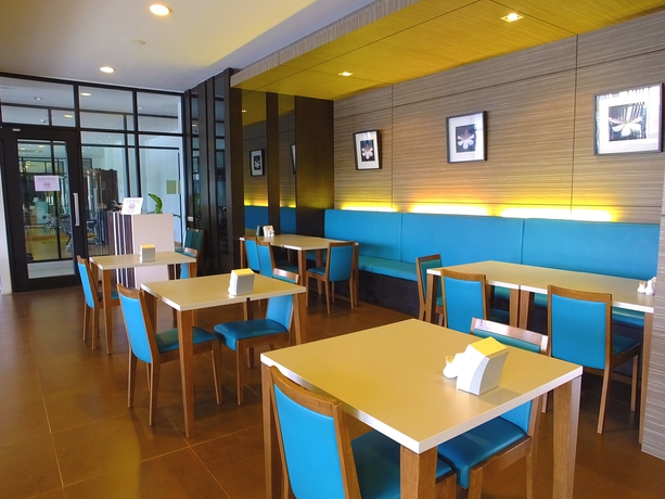Imagen del bar/restaurante del Hotel Simplitel. Foto 4