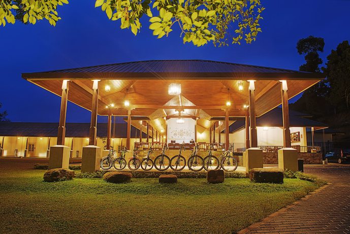 Imagen general del Hotel Simpson\'s Forest. Foto 4