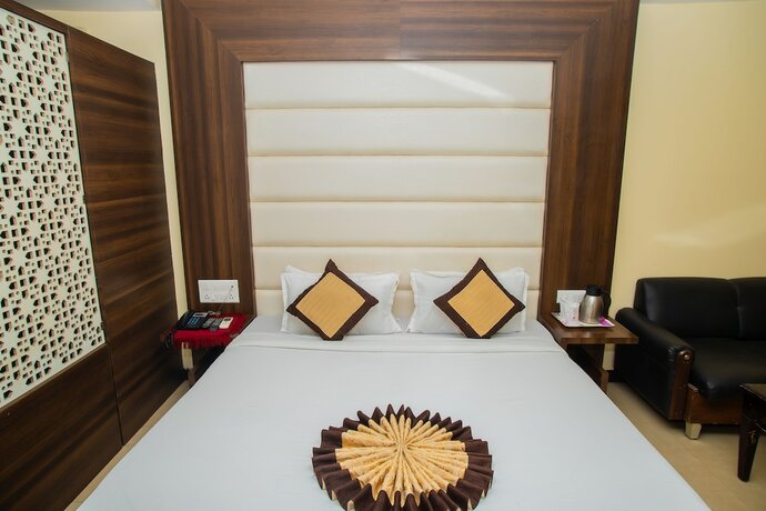 Imagen de la habitación del Hotel Simran. Foto 17