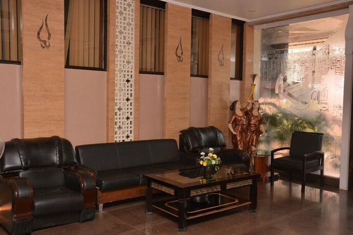 Imagen de los interiores del Hotel Simran. Foto 23