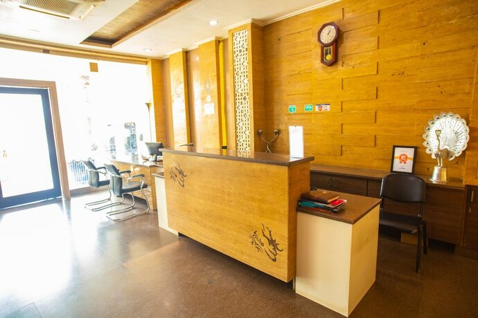 Imagen de los interiores del Hotel Simran. Foto 25