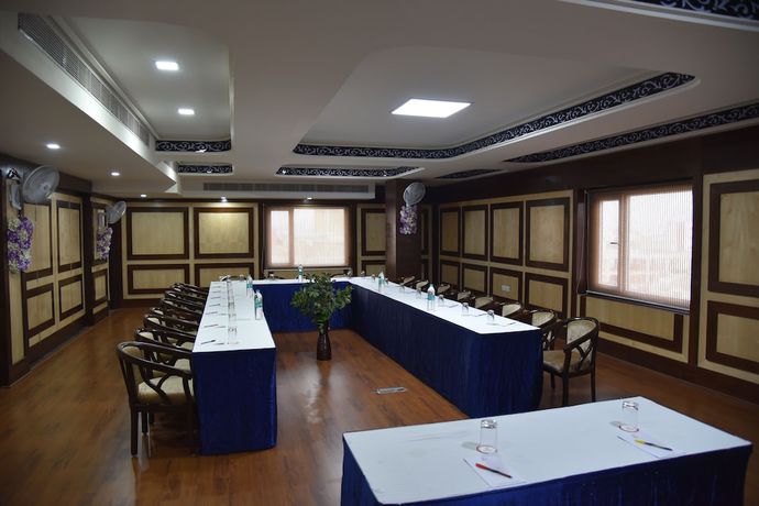 Imagen de los interiores del Hotel Simran Pride. Foto 10