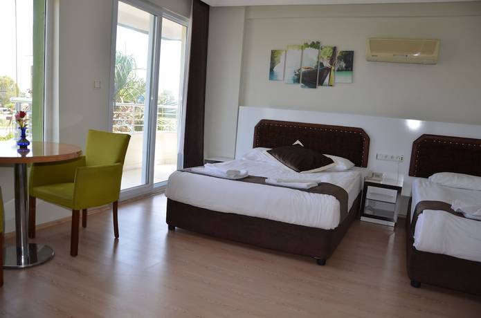Imagen de la habitación del Hotel Simsek, Finike. Foto 15