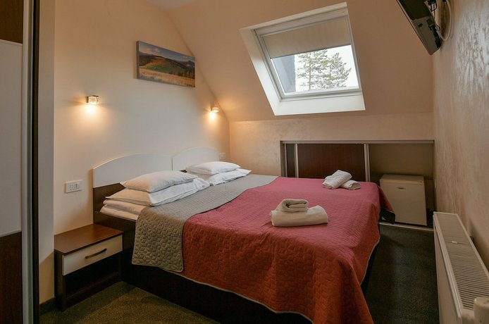 Imagen de la habitación del Hotel Simsir. Foto 15