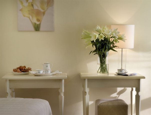 Imagen de la habitación del Hotel Sina Astor. Foto 2