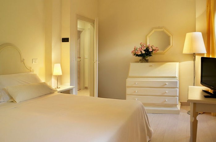 Imagen de la habitación del Hotel Sina Astor. Foto 5