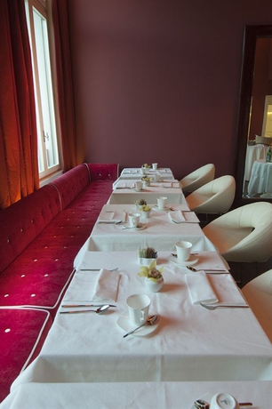 Imagen del bar/restaurante del Hotel Sina Centurion Palace. Foto 3